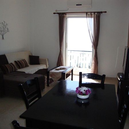 Fantasia Apartment Lakones Ngoại thất bức ảnh