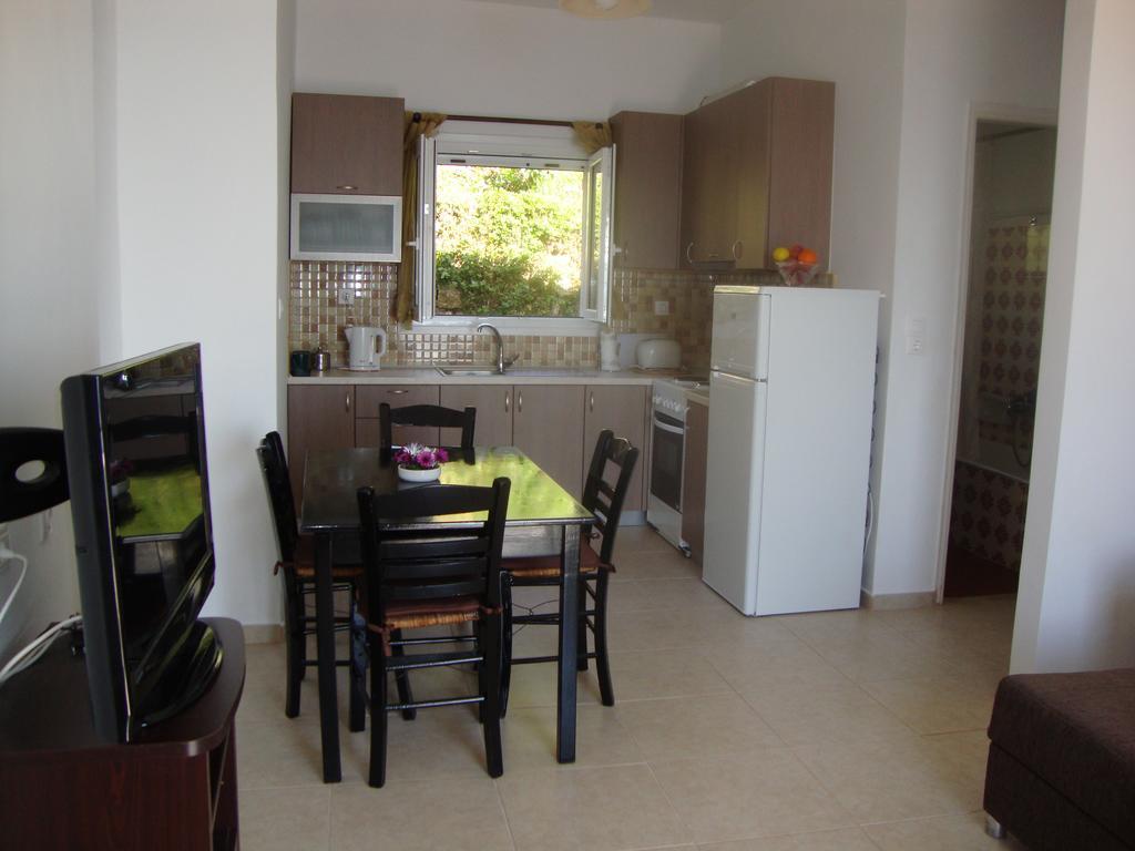 Fantasia Apartment Lakones Ngoại thất bức ảnh